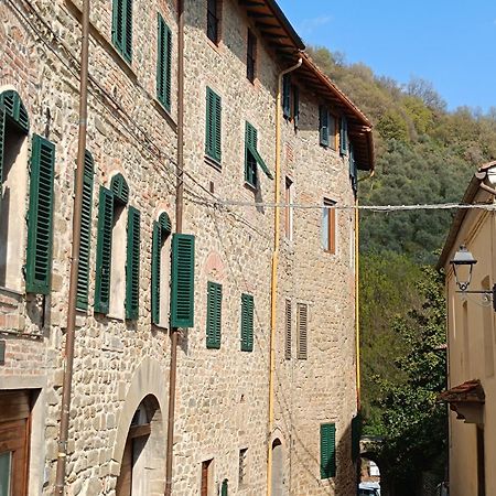 Castle Apartment Aga Uzzano エクステリア 写真